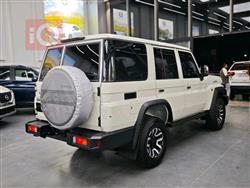 Toyota Land Cruiser 76